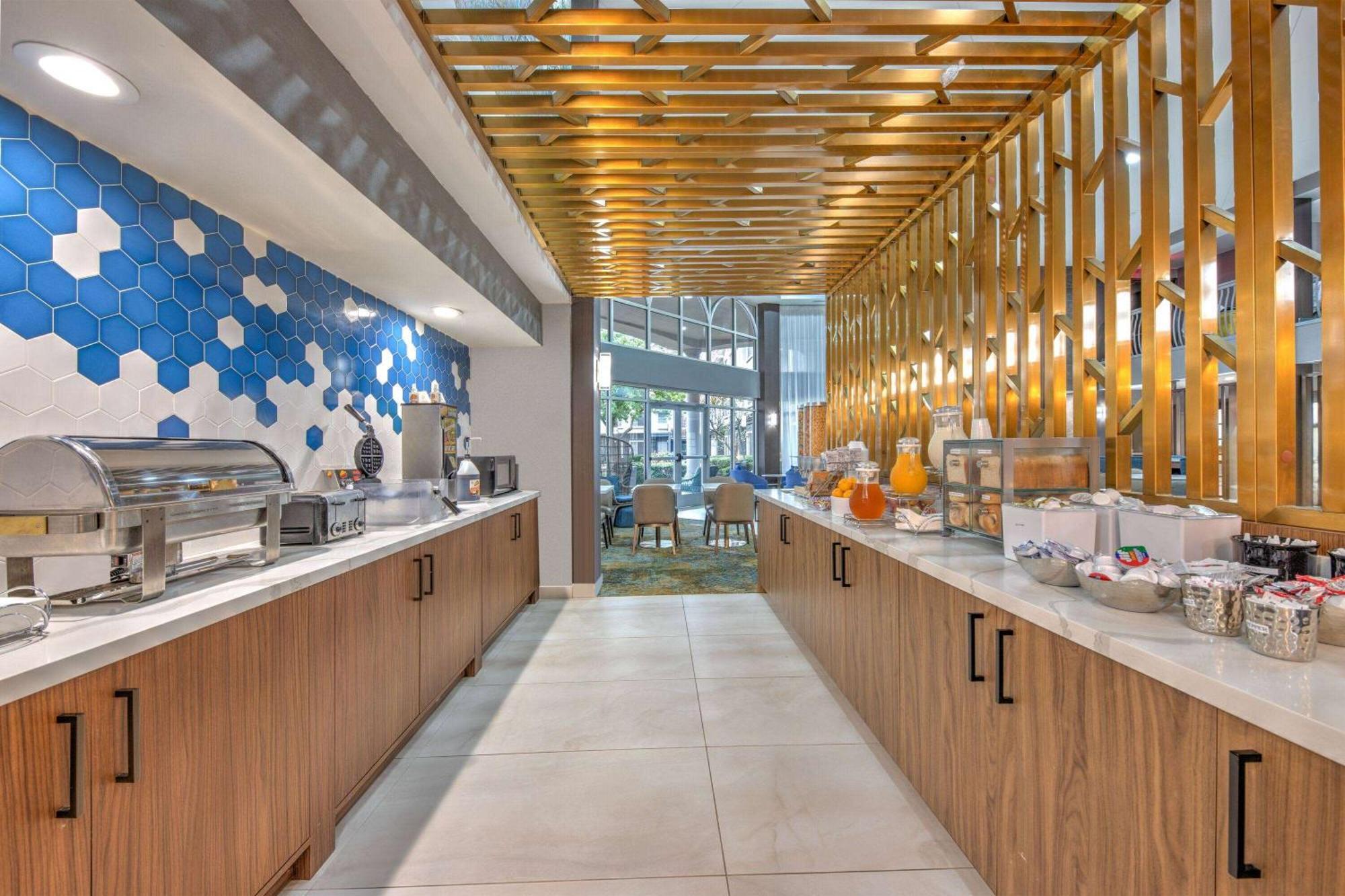 La Quinta By Wyndham Dallas Dfw Airport North Ирвинг Экстерьер фото