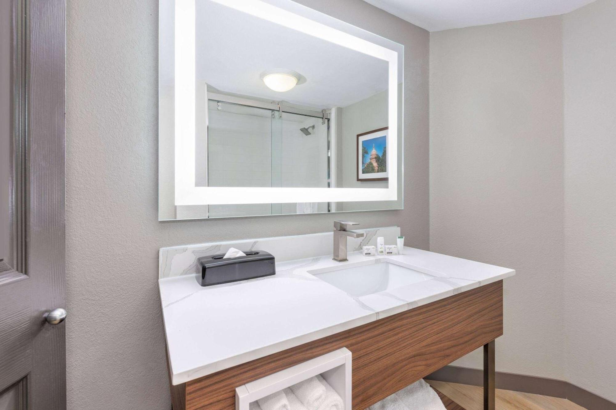 La Quinta By Wyndham Dallas Dfw Airport North Ирвинг Экстерьер фото