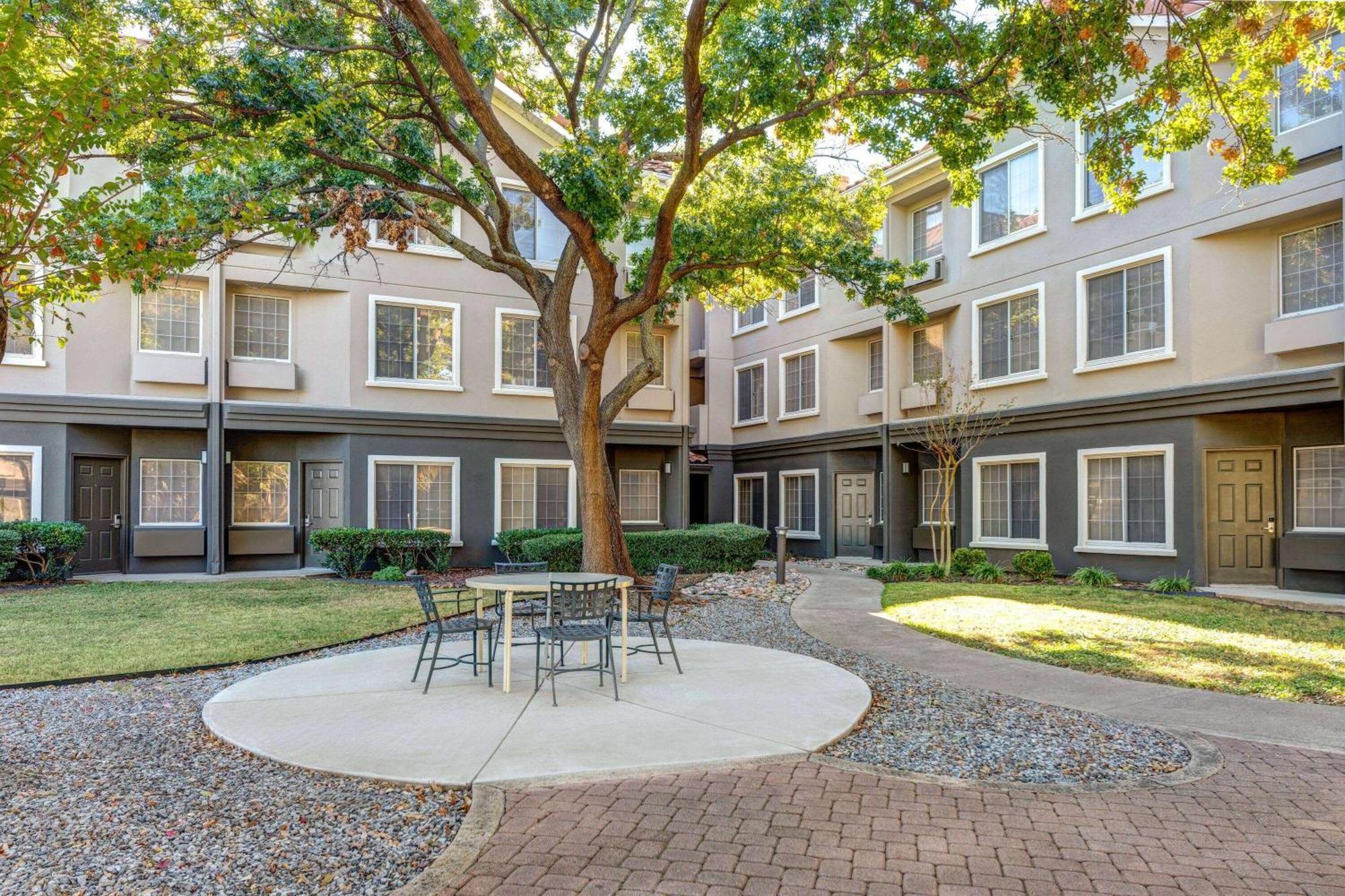 La Quinta By Wyndham Dallas Dfw Airport North Ирвинг Экстерьер фото